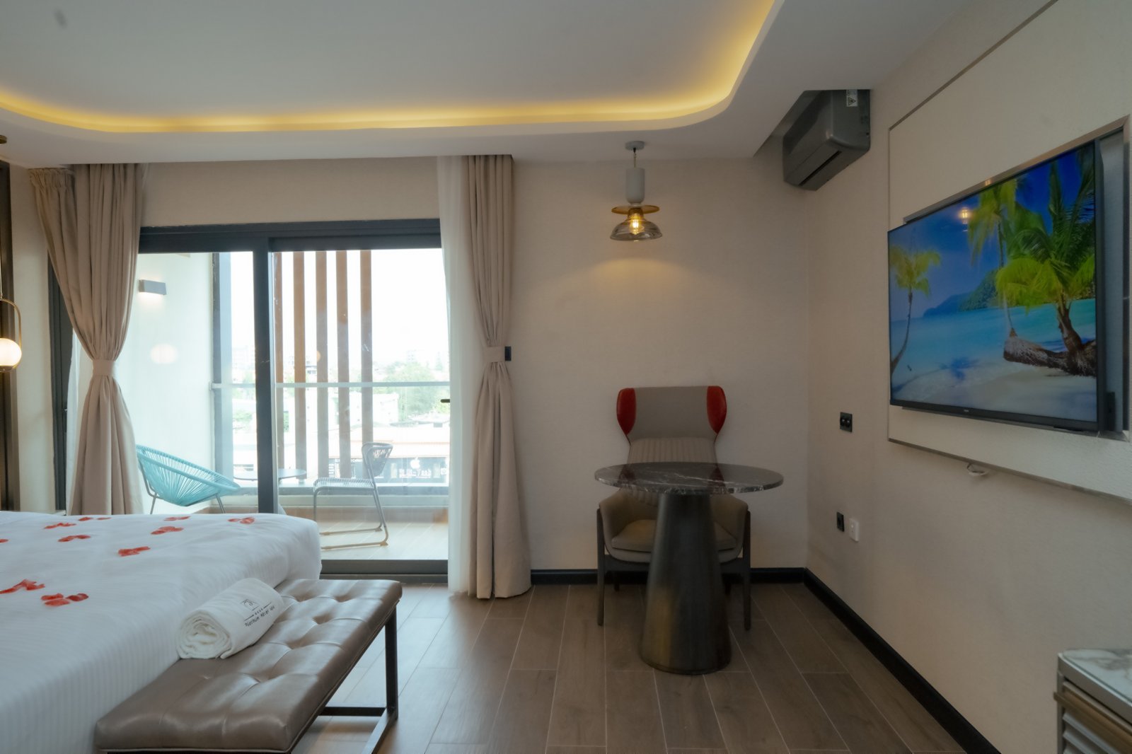 Platinum Suite - Vue 2